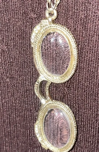 1928 Vintage Gold-Tone Opera Eyeglasses Pendant 17” Costume Jewelry Necklace 3